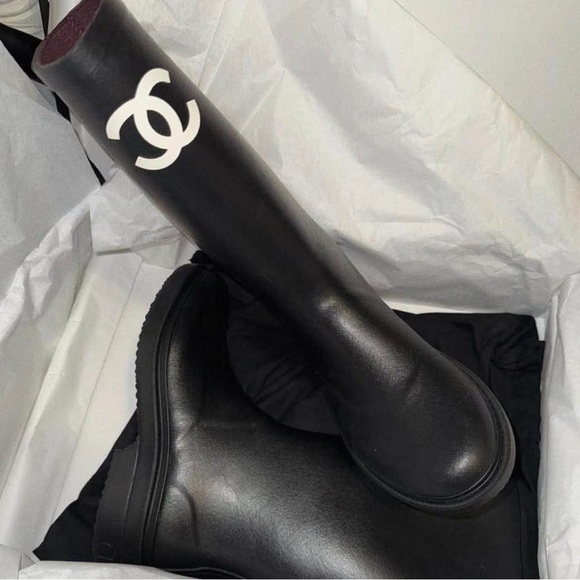 CHANEL Black Knee-High Logo Boots - Picture 3 of 4